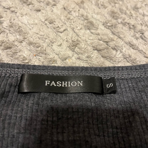 Grey Top - Picture 2 of 2